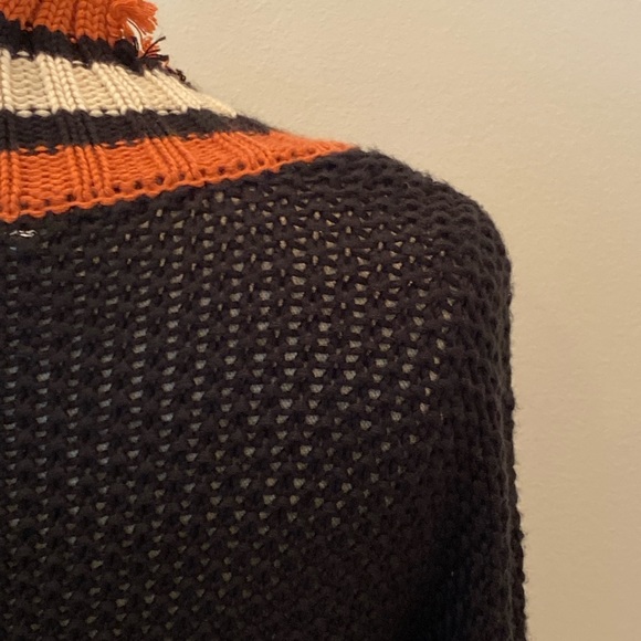 Elan Womens Black V Neck Distressed Sweater w Cream & Orange Border / M / NWT - Picture 6 of 13